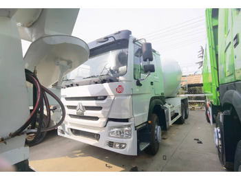 Camion malaxeur Sinotruk HOWO 371 6*4 Concrete mixer truck: photos 2