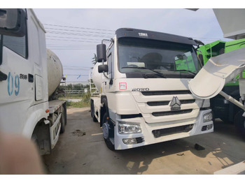 Camion malaxeur Sinotruk HOWO 371 6*4 Concrete mixer truck: photos 5