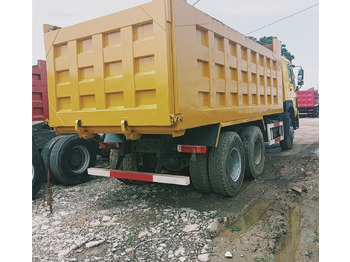 Camion benne Sinotruk HOWO 6*4 Dump truck: photos 4