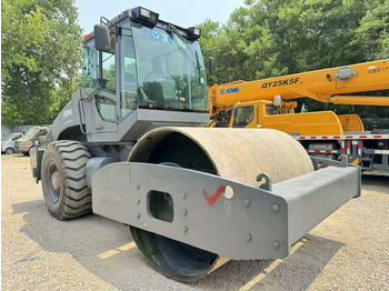 Rouleau compresseur XCMG XS142J: photos 3