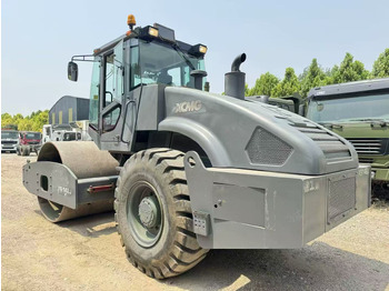 Rouleau compresseur XCMG XS142J: photos 5