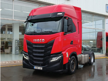Tracteur routier IVECO