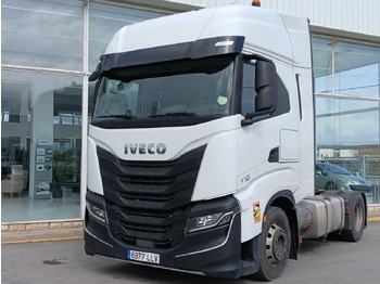 Tracteur routier IVECO