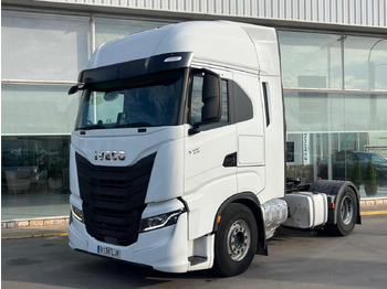 Tracteur routier IVECO
