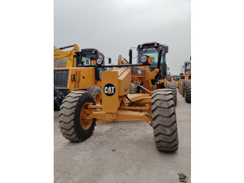 Niveleuse CATERPILLAR 140G