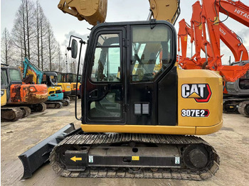 Pelle sur chenille CATERPILLAR 307E2