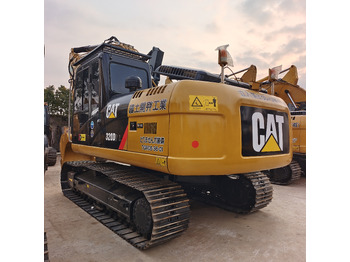 Pelle sur chenille CATERPILLAR 320D2