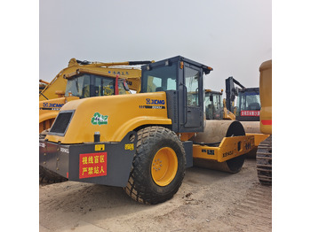 Rouleau compresseur XCMG XS143J