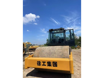 Rouleau compresseur XCMG XS222J