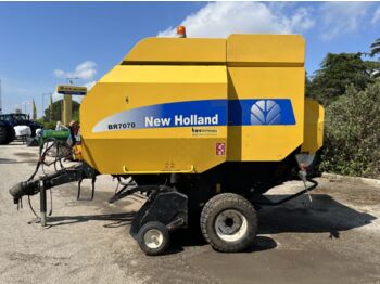 Presse à balles rondes New Holland BR7070: photos 1