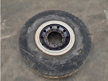 Pneus et jantes BRIDGESTONE