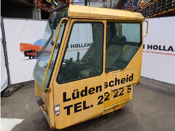Cabine LIEBHERR