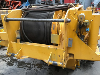 Grue auxiliaire LIEBHERR