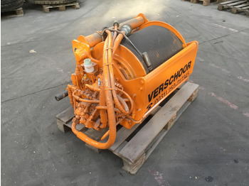 Grue auxiliaire LIEBHERR