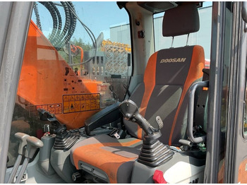 Pelle sur chenille Doosan DX235LCR-5 DOZER: photos 4