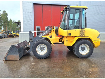 Chargeuse sur pneus VOLVO L30B