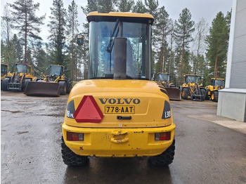 Chargeuse sur pneus Volvo L30B AURALLA: photos 3