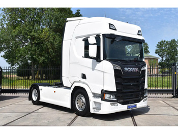 Tracteur routier SCANIA R 520