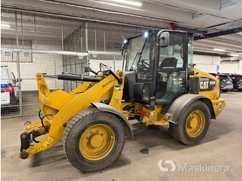 Chargeuse sur pneus CATERPILLAR 906M