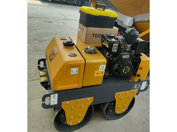 XCMG XMR050 small double mini vibration drum vibratory road roller price - crédit-bail XCMG XMR050 small double mini vibration drum vibratory road roller price: photos 5 XCMG XMR050 small double mini vibration drum vibratory road roller price - crédit-bail XCMG XMR050 small double mini vibration drum vibratory road roller price: photos 5