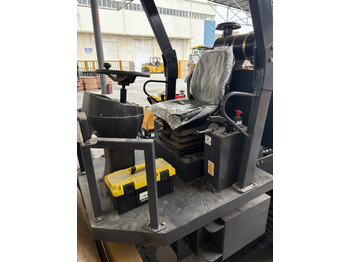 Rouleau compresseur XCMG XS400J 4ton Mechancial Single Drum Vibratory Road Roller Price: photos 5 Rouleau compresseur XCMG XS400J 4ton Mechancial Single Drum Vibratory Road Roller Price: photos 5