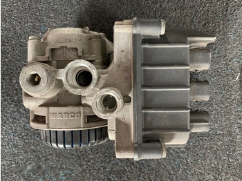 Valve de frein pour Camion 1867005   DAF XF 106 truck: photos 3