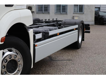 Châssis cabine Mercedes-Benz eActros 300 L: photos 3