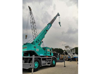 Grue automotrice lente KATO