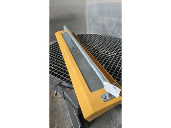 Capot LIEBHERR
