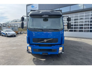 Camion à rideaux coulissants Volvo FLL-290: photos 2