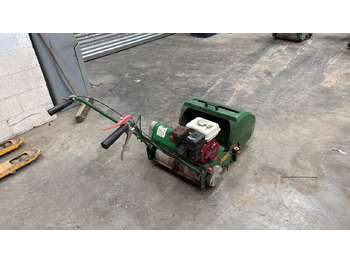 Motofaucheuse DENNIS FT20 PEDESTRIAN CYLINDER MOWER WITH 9K UNIT AND GRASS BOX: photos 4 Motofaucheuse DENNIS FT20 PEDESTRIAN CYLINDER MOWER WITH 9K UNIT AND GRASS BOX: photos 4