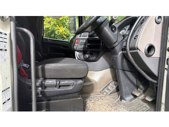 Tracteur routier DAF XF 530: photos 5