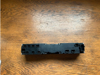 Cabine et intérieur pour Camion Mercedes Actros MP4 Warnblinkschalter Bedienungspanel A9605400346: photos 5 Cabine et intérieur pour Camion Mercedes Actros MP4 Warnblinkschalter Bedienungspanel A9605400346: photos 5