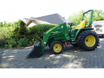 Tracteur agricole JOHN DEERE