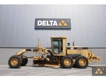 Niveleuse CATERPILLAR 12H