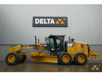 Niveleuse CATERPILLAR 140M