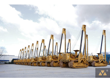 Poseur de canalisations CATERPILLAR