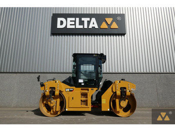 Compacteur CATERPILLAR