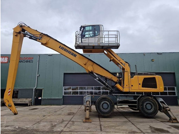 Pelle de manutention LIEBHERR
