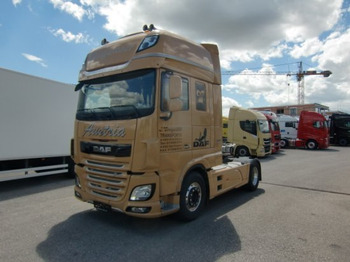 Tracteur routier DAF XF 530