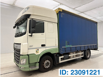 Camion à rideaux coulissants DAF XF 460
