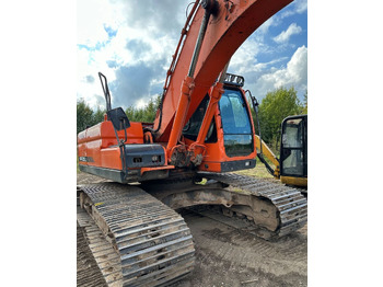 Pelle sur chenille DOOSAN DX225LC