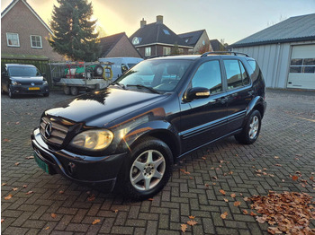Voiture MERCEDES-BENZ