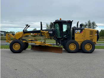 Niveleuse CATERPILLAR 140M