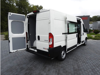 Fourgon utilitaire, Utilitaire double cabine Peugeot BOXER KASTENWAGEN DOPPELKABINE 6 SITZE TEMPOMAT: photos 3