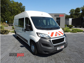 Fourgon utilitaire PEUGEOT Boxer
