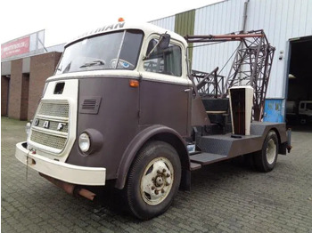 Camion grue DAF