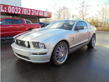 Voiture FORD