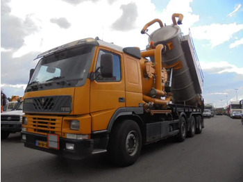 Camion hydrocureur TERBERG