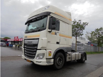 Tracteur routier DAF XF 460